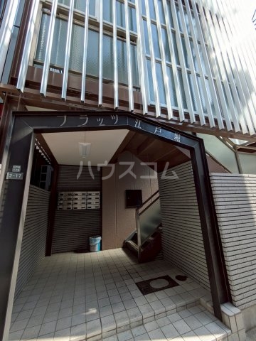 22/28 エントランス