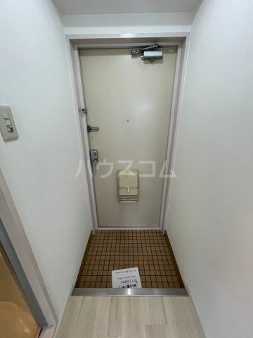 13/30 玄関