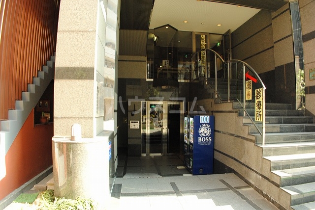 15/21 エントランス