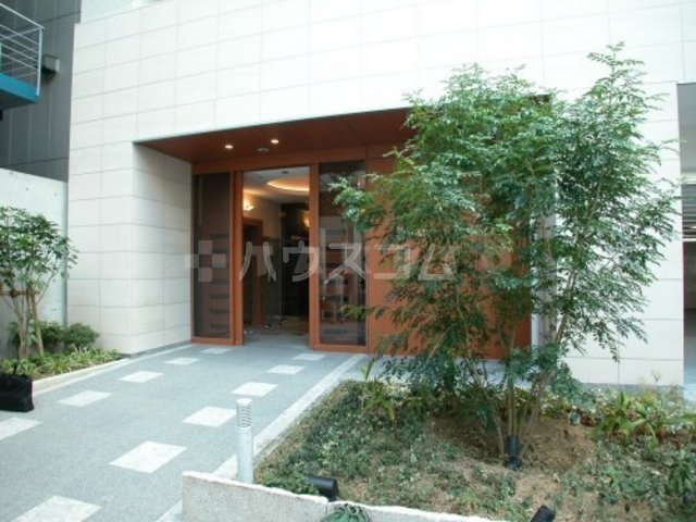 14/20 エントランス