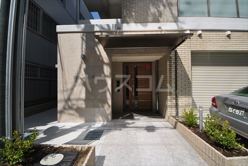 17/27 エントランス