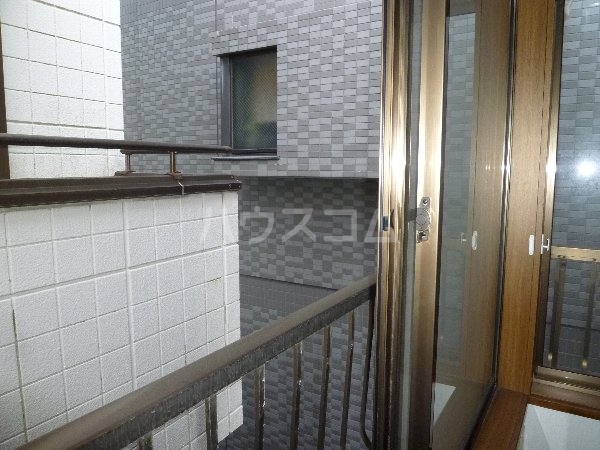 23/30 バルコニー