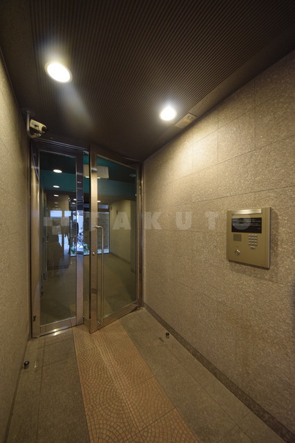 22/30 エントランス