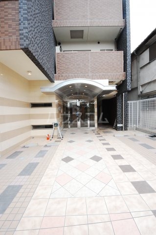 14/21 エントランス