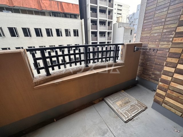 21/30 バルコニー