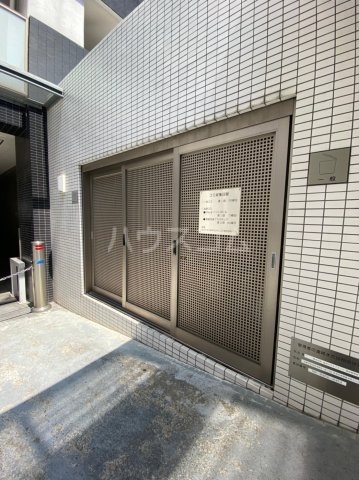 21/29 エントランス