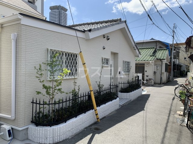 20/30 エントランス