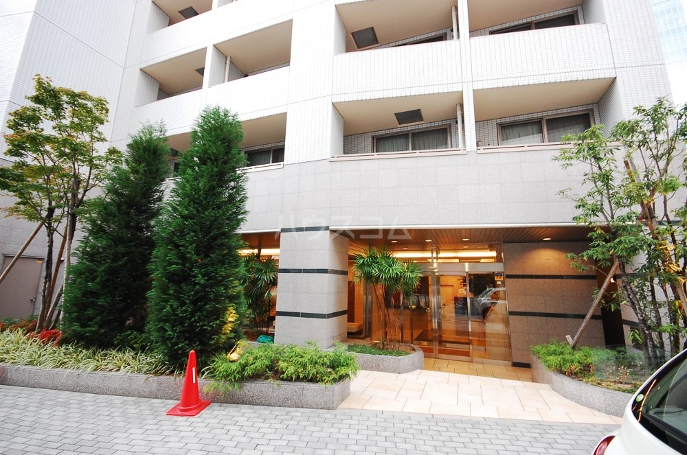 18/28 エントランス