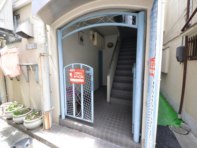 20/30 エントランス