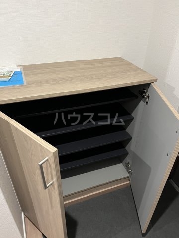13/30 収納
