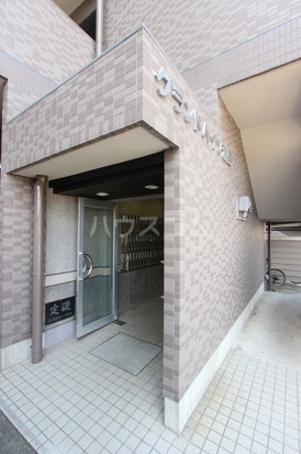 21/30 エントランス