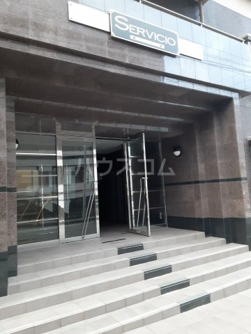 23/29 エントランス