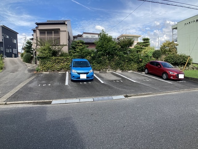 24/29 駐車場