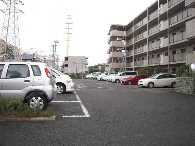 21/29 駐車場