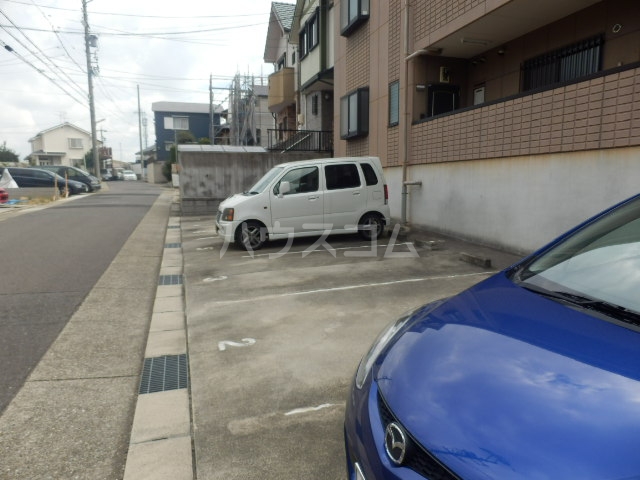 22/30 駐車場