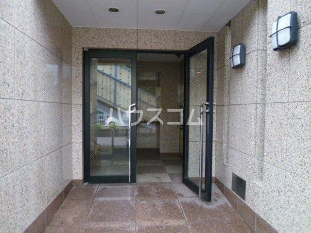 2/4 エントランス