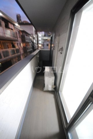 13/21 バルコニー