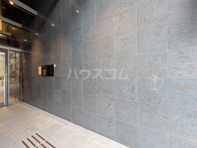 19/28 エントランス