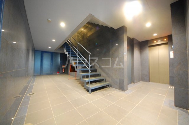 20/29 エントランス