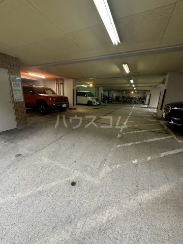 19/28 駐車場