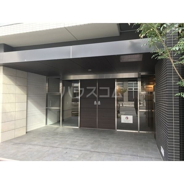 21/29 エントランス