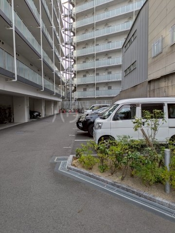 22/28 駐車場