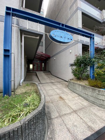 22/30 エントランス