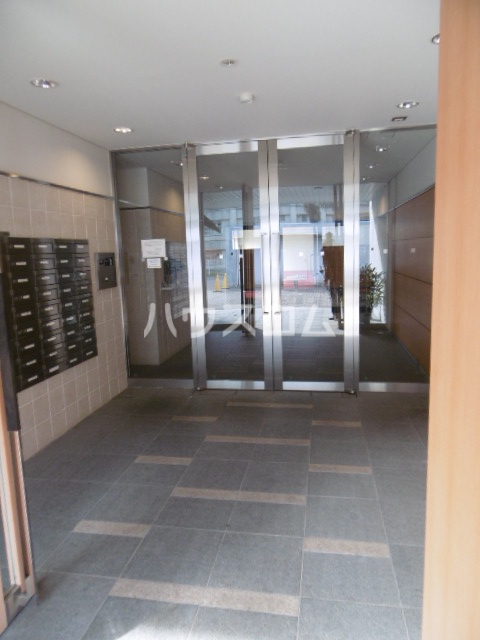 2/5 エントランス