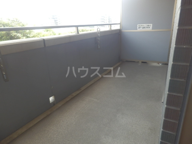 19/25 バルコニー