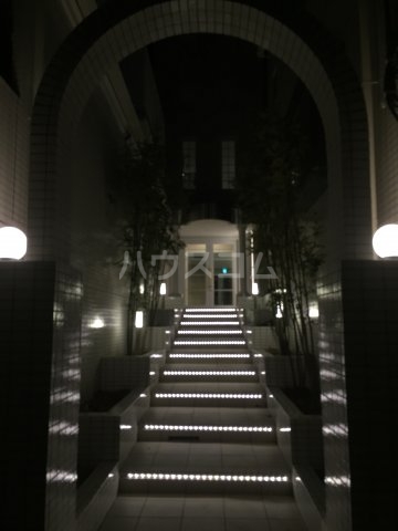 22/30 エントランス