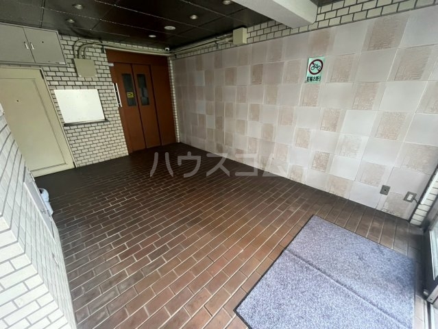 22/29 エントランス