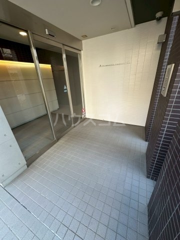 14/22 エントランス