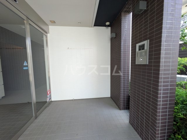 14/22 エントランス