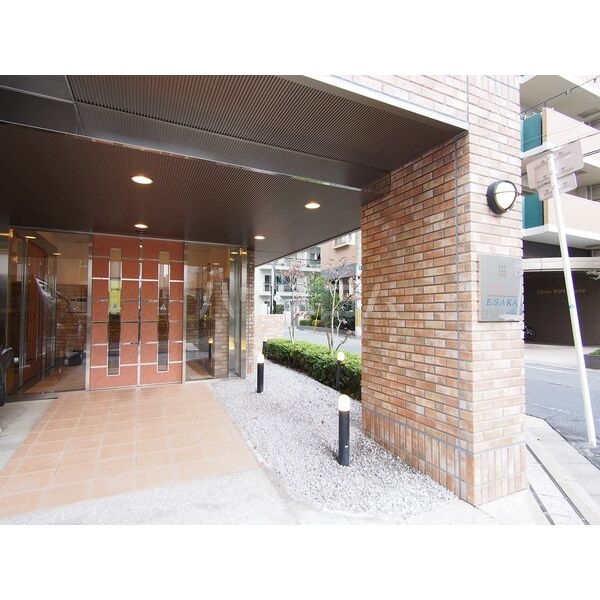 15/23 エントランス