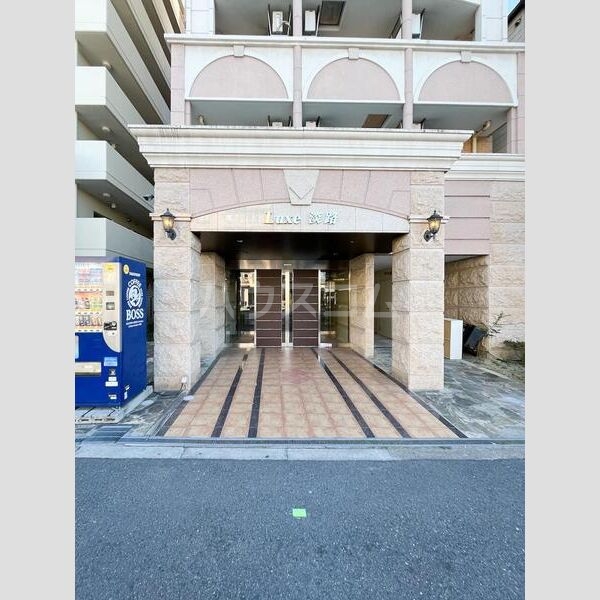 17/26 エントランス