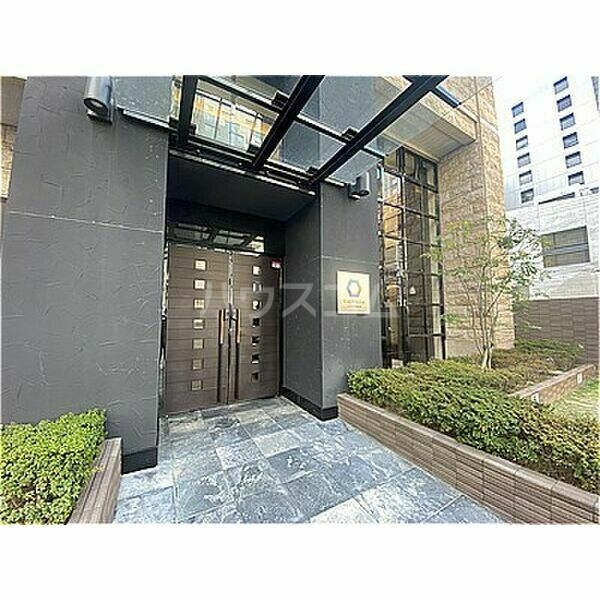 16/25 エントランス