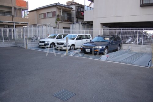 20/30 駐車場