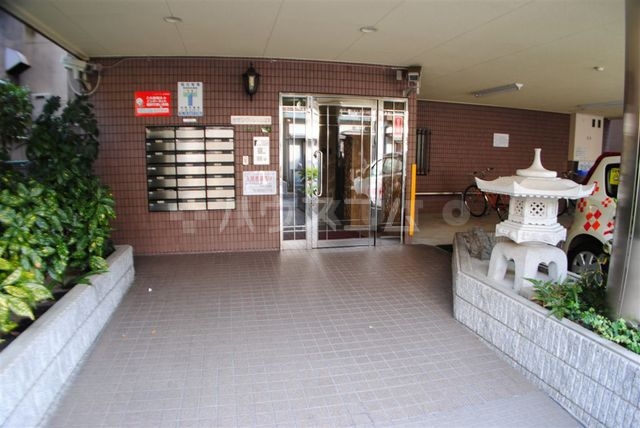 15/25 エントランス