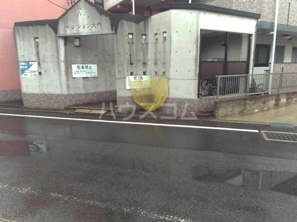 20/28 エントランス