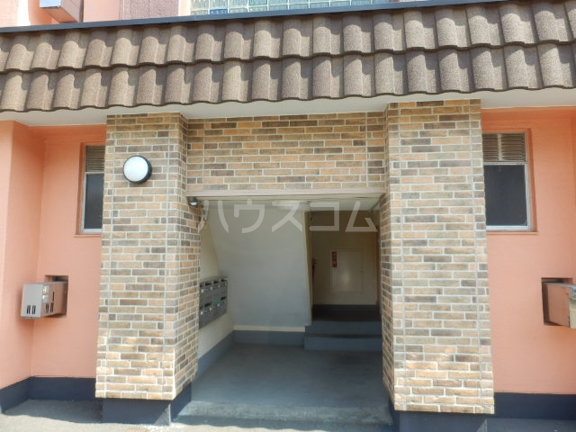 20/30 エントランス