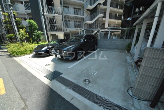 3/10 駐車場