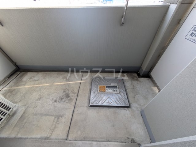 20/28 バルコニー