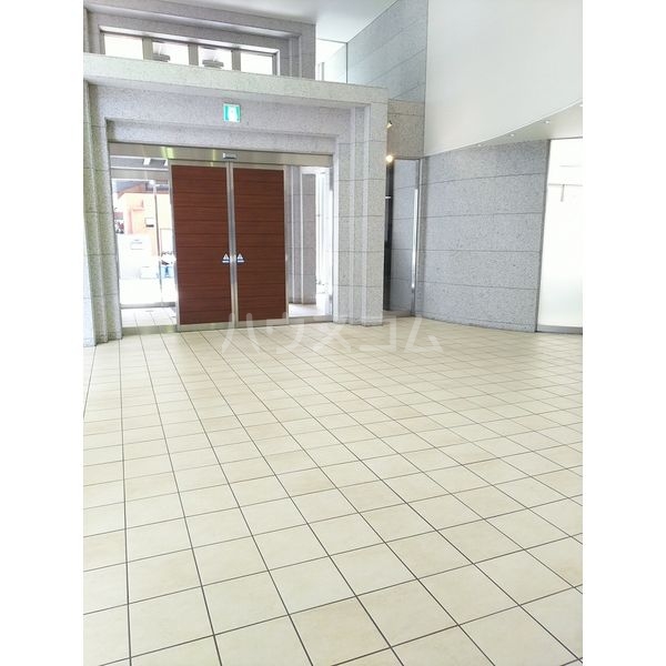 21/29 エントランス