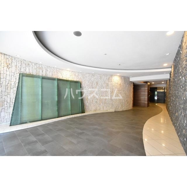 16/26 エントランス