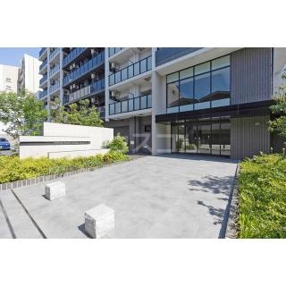 18/28 エントランス