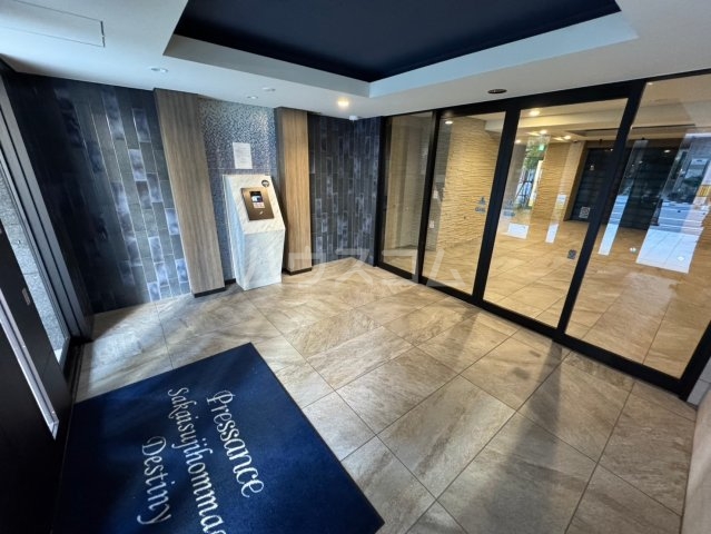 20/25 エントランス