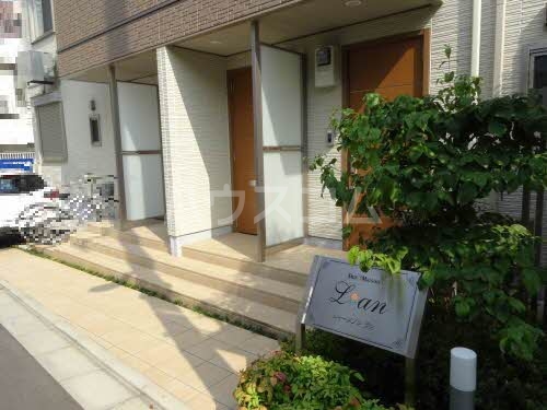 14/20 エントランス