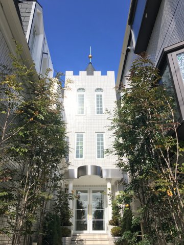21/23 エントランス
