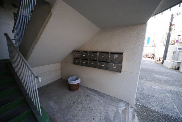 28/30 エントランス