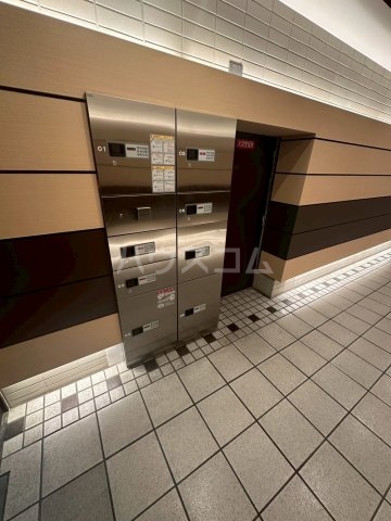 19/29 エントランス